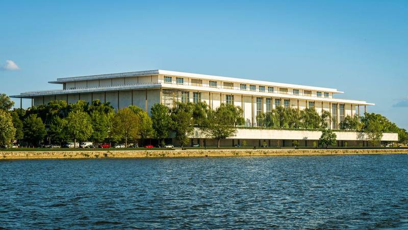 Kennedy keskus üritab hoonet ümbritseva pargi nimetada President Donald J. Trump Plazaks