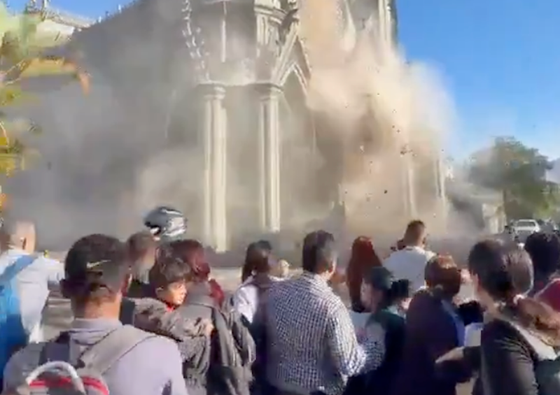 VIDEOS: Over a hundred people have died in the 7.4-magnitude earthquake in Colombia
