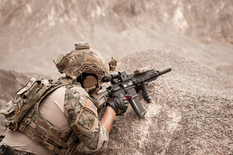 US Strikes Destroy Roads, Bridges in Southern Iran, Sparking Speculation of Ground Invasion